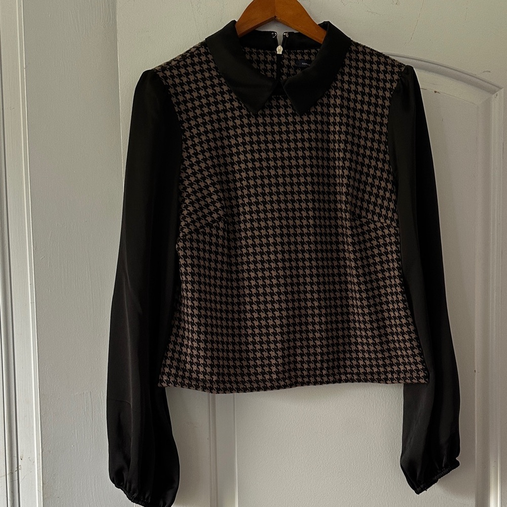 Tommy Hilfiger Black and Brown Houndstooth Blouse